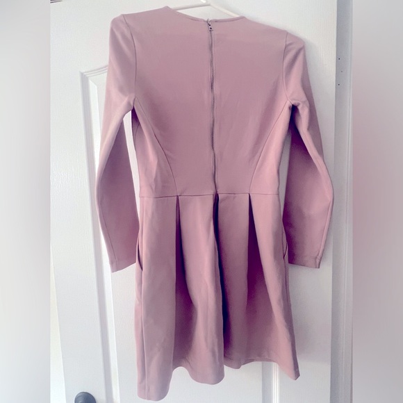 Aritzia Talula Dress - Size 4, lilac - Picture 2 of 2